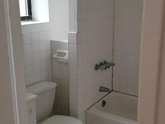 5th image of 330 E 15th St APT 19
