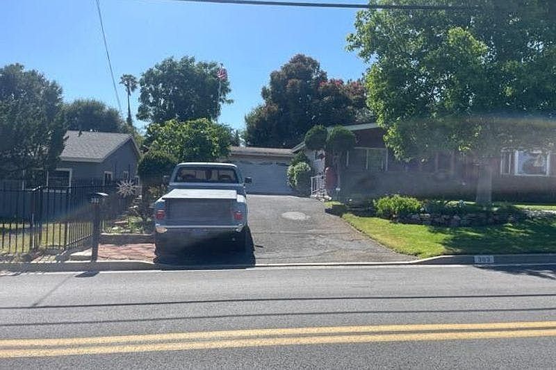 1st image of 303 Summit Ave