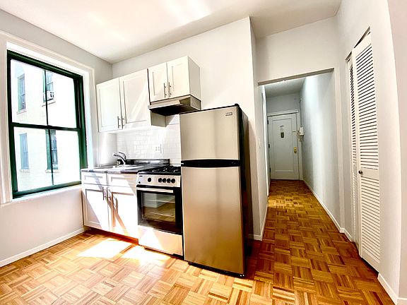3rd image of 542 E 79th St APT 4A