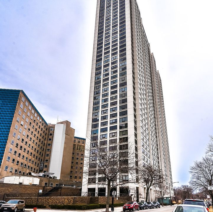 1st image of 2800 N Lake Shore Dr APT 604
