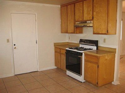 2nd image of 21328 Kings St