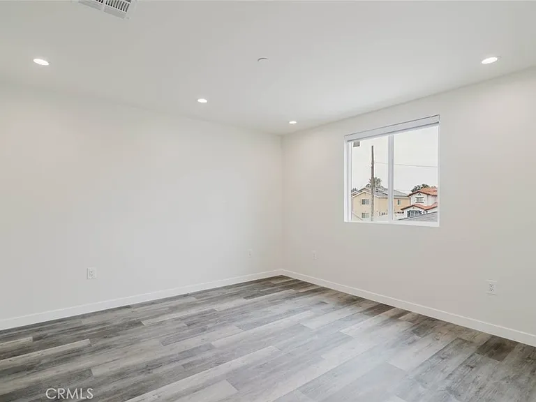 7732 Etiwanda Ave #1/2 — Photo 10