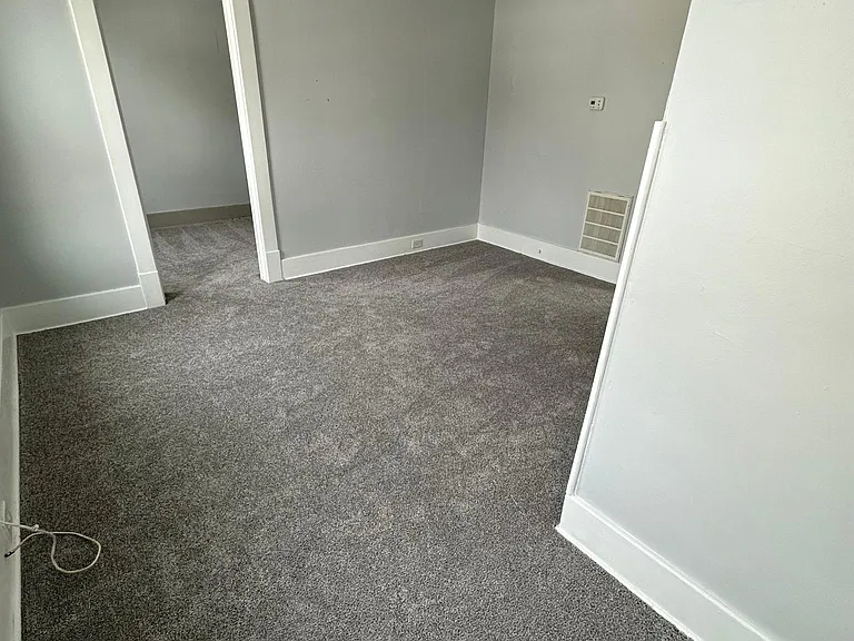 543 E 13th St #2 — Photo 10