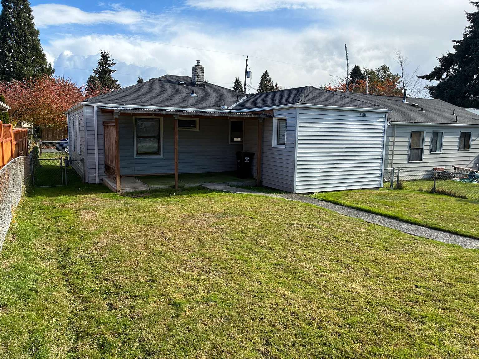 3 bed, 920 sqft, $2,550 — Photo 2