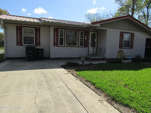 2nd image of 208 Acadian St