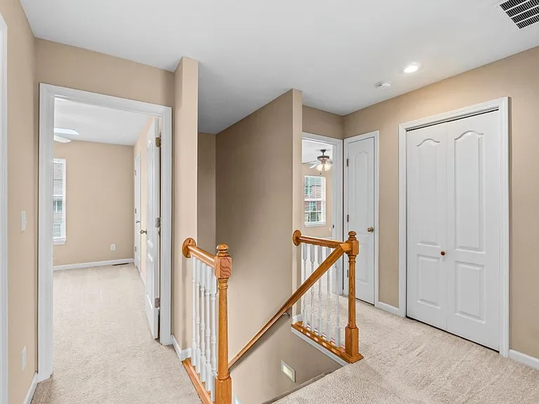 2862 Larkspur Ct — Photo 14