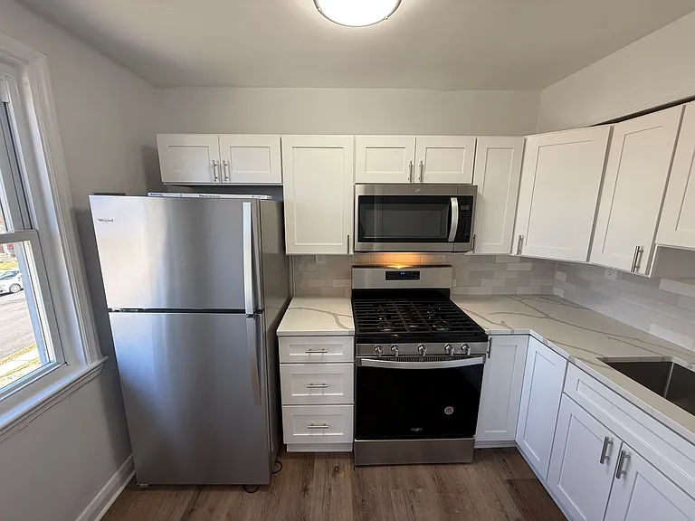 5618 Midwood Ave #1 — Photo 11