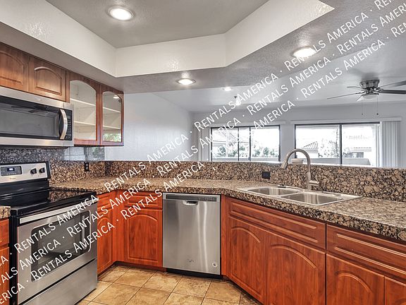 2nd image of 5104 N 32nd St Unit 416