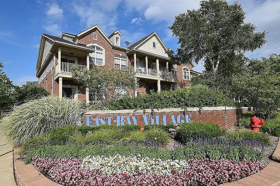 1st image of 527 Red Oak Ct #1