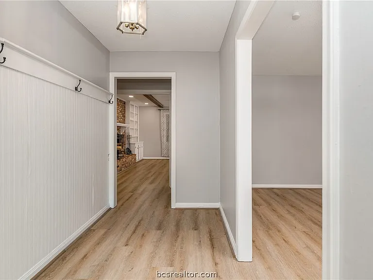 3705 Holly Dr — Photo 16