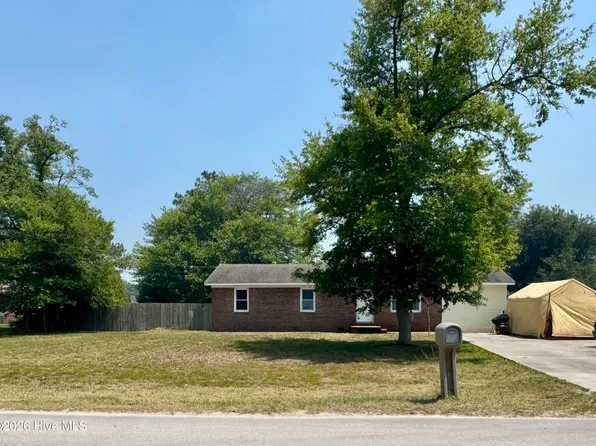 403 Oregon Trail, Hubert, NC 28539