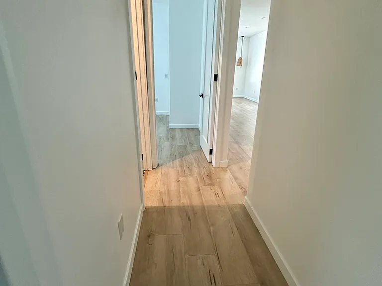 7840 Lasaine Ave — Photo 15