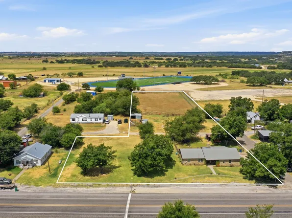1399 State Highway 16 N, Comanche, TX 76442