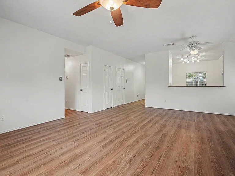 15403 Court Green Trl — Photo 7