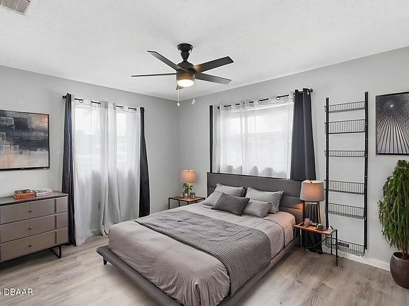 4th image of 2711 Orange Tree Dr