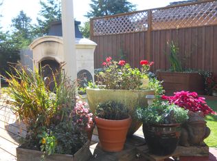 1101 Coral Ct, Brookings, OR 97415