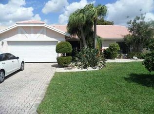 6097 Petaluma Dr, Boca Raton, FL 33433