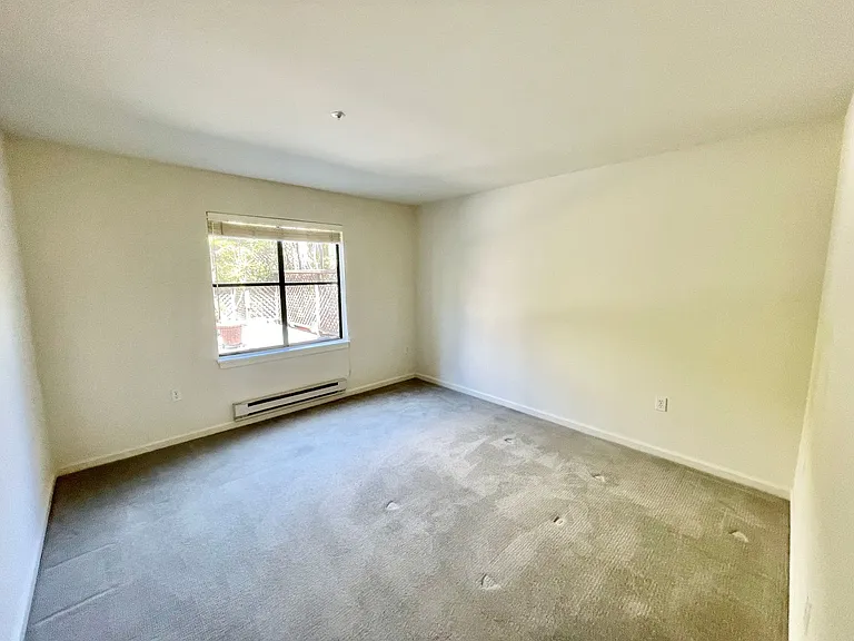 650 Chestnut St #104 — Photo 18
