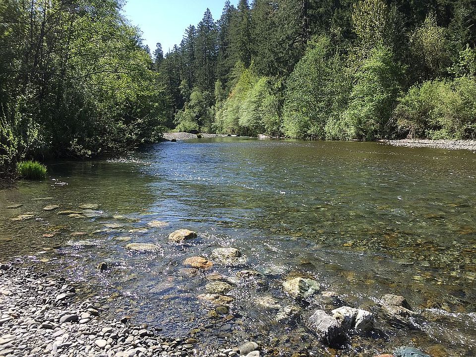 Van Duzen River thru prop