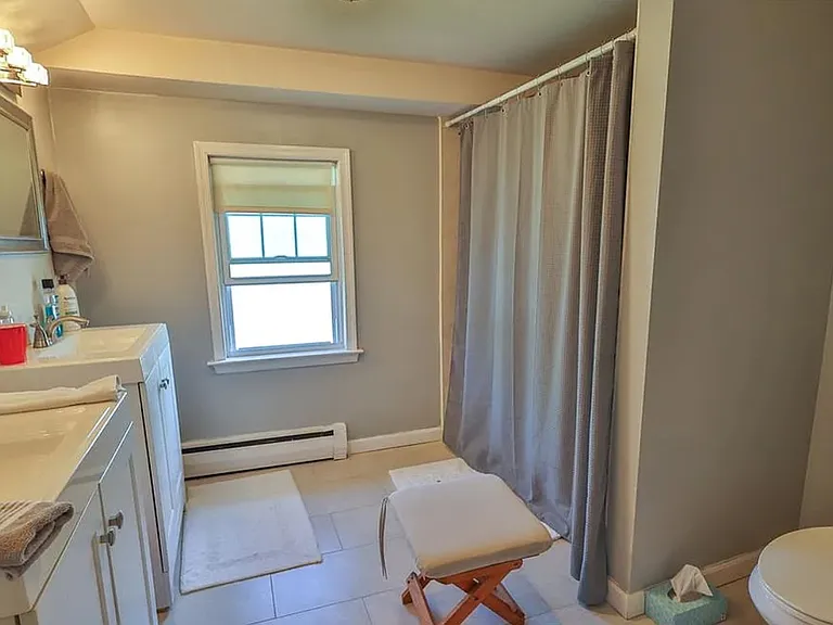 734 E Tioga St — Photo 1
