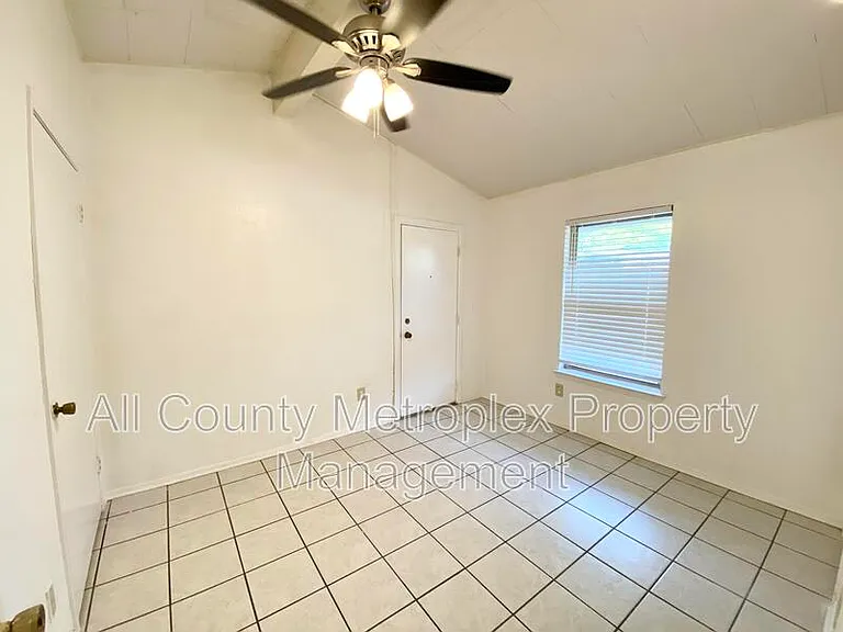 4326 Upland Way — Photo 6