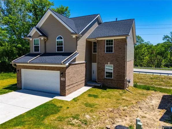 8760 Oak Ridge Trl, Westland, MI 48185