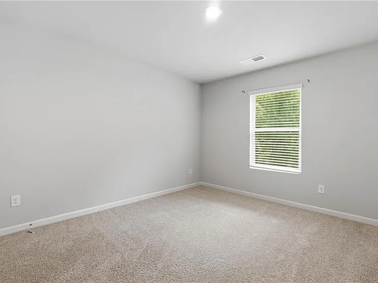 3132 Hawthorn Farm Blvd — Photo 36