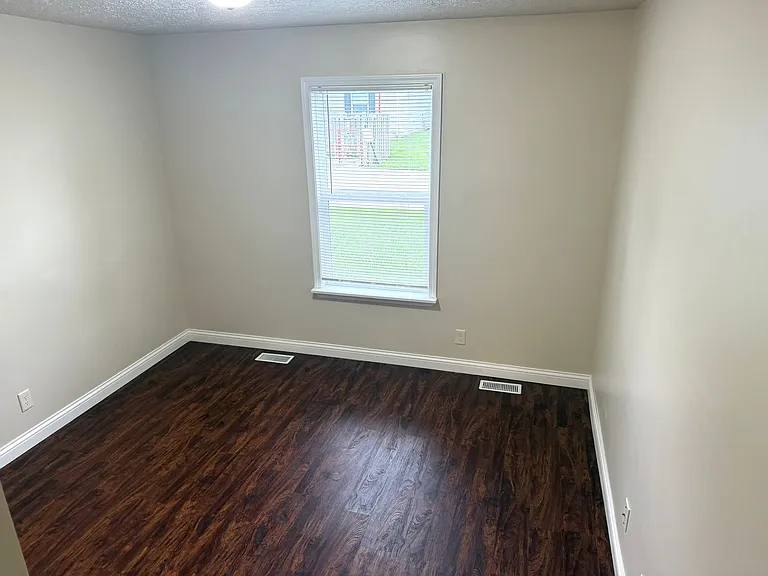 2130 Banstead Ct — Photo 16