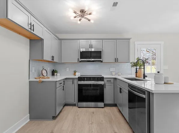 1117 Savannah Dr, Raleigh, NC 27610