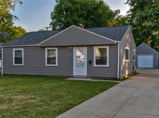 858 Quentin Rd, Eastlake, OH 44095