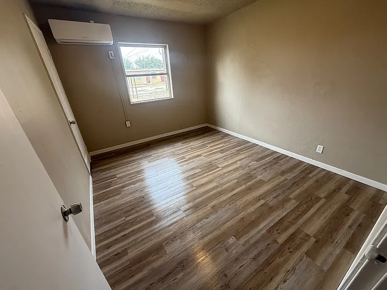 1510 W Yucca Ave #B — Photo 2