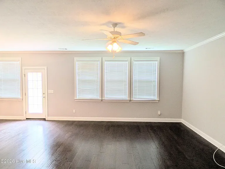 2645 Waites Dr — Photo 3