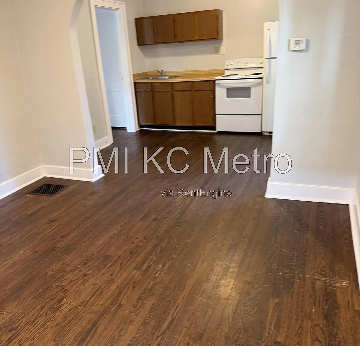1 bed, 1.0 bath, $1,050 — Photo 2