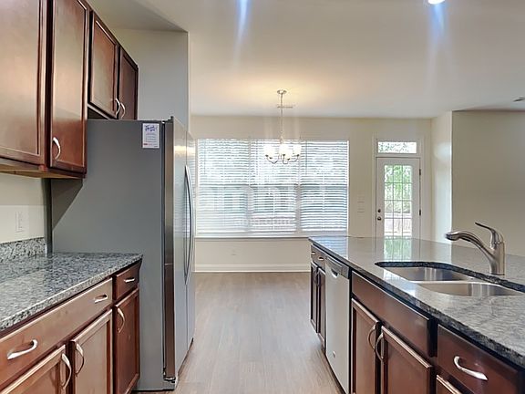 3rd image of 127 Sago Ct