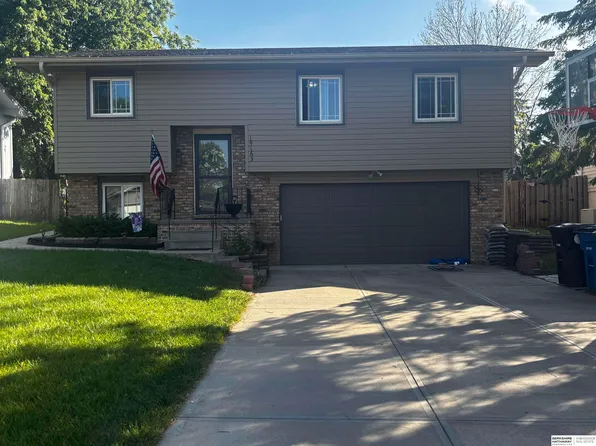 15163 T St, Omaha, NE 68137