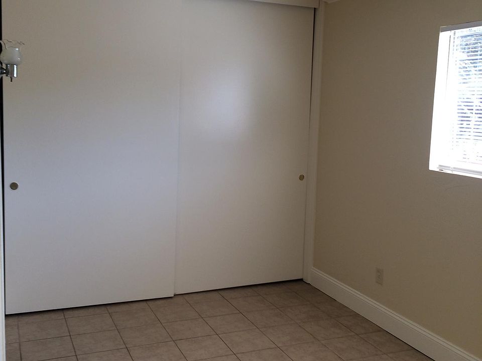 2nd image of 723 Eucalyptus Ave APT 26