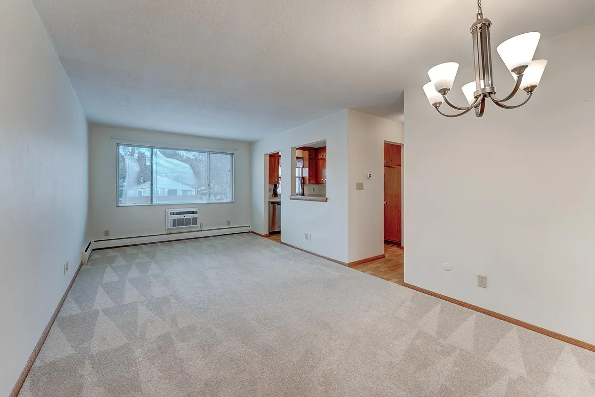 Building Photo - 1344 Saint Paul Ave #9