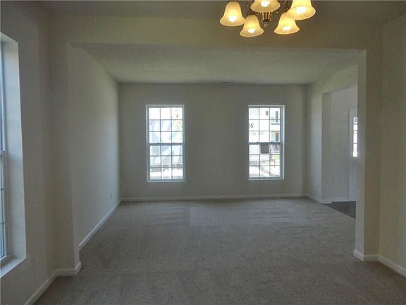 3rd image of 6314 Silver Leaf Dr