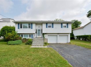 5 Zeissner Ln, Spring Valley, NY 10977