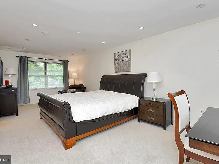 106 Washington Rd — Photo 18