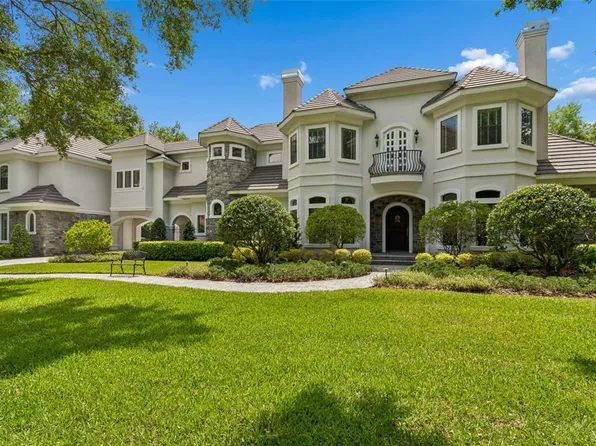 702 Berrocales De Avila, Tampa, FL 33613