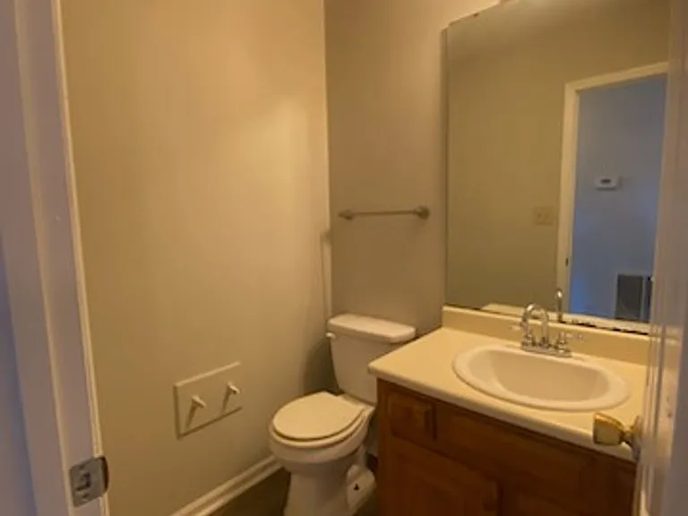 110 Ashton Pl — Photo 7