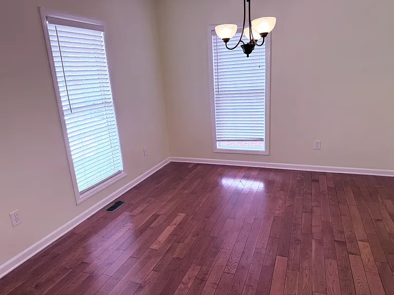 104 Saint Charles Pl — Photo 7