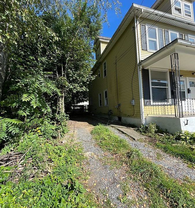 109 Pen Argyl St, Pen Argyl, PA 18072 Zillow