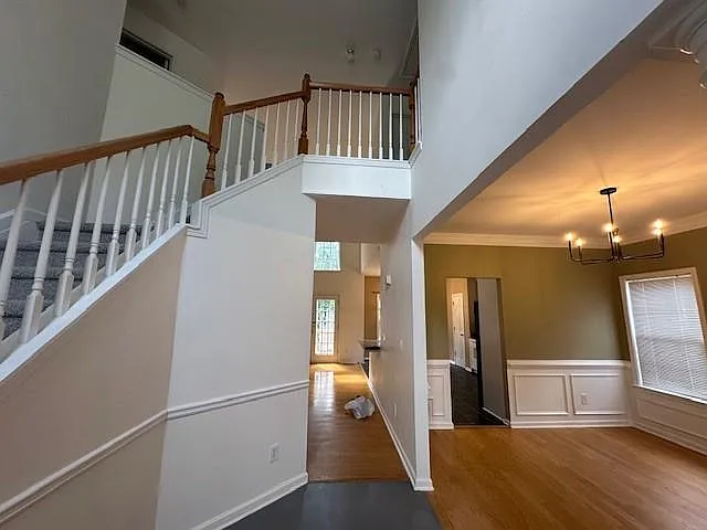 145 Glenside Ln — Photo 3