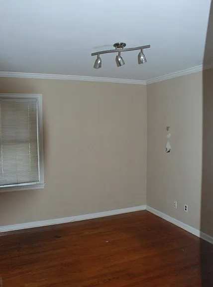 160 Olympia Dr — Photo 4
