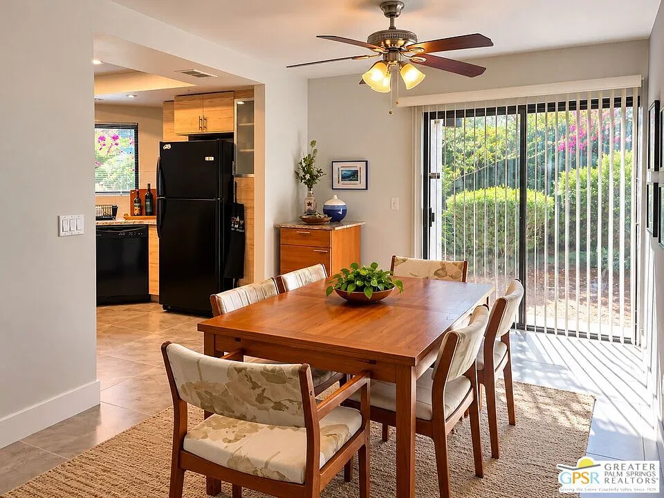 3 bed, 1339 sqft, $2,400 — Photo 3