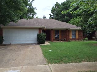 3197 Meadowview Dr, Corinth, TX 76210