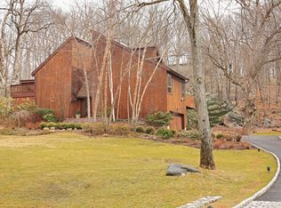 35 Holly Pl, Briarcliff Manor, NY 10510