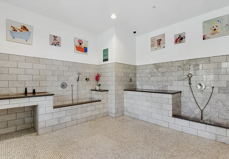 Ambrosio Apartments — Photo 27